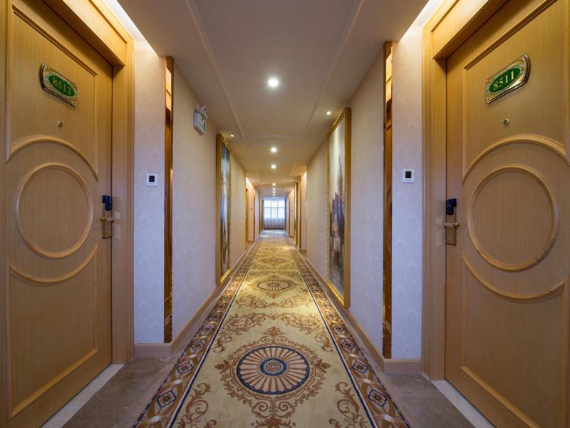 Libei Vienna Hotel Meizhou Xingning District Plaza מראה חיצוני תמונה